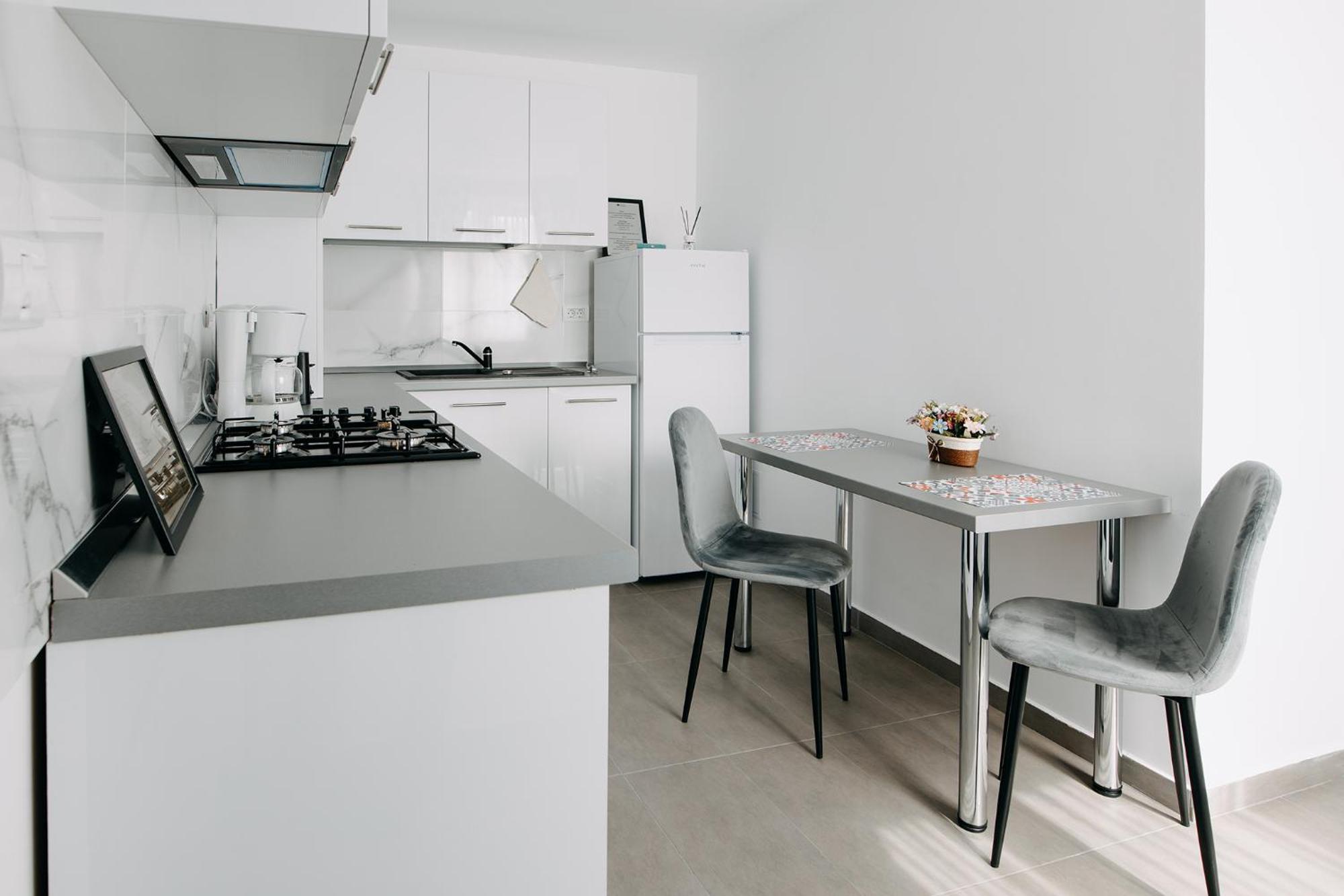 Stepo Sunset Apartment Букурещ Екстериор снимка
